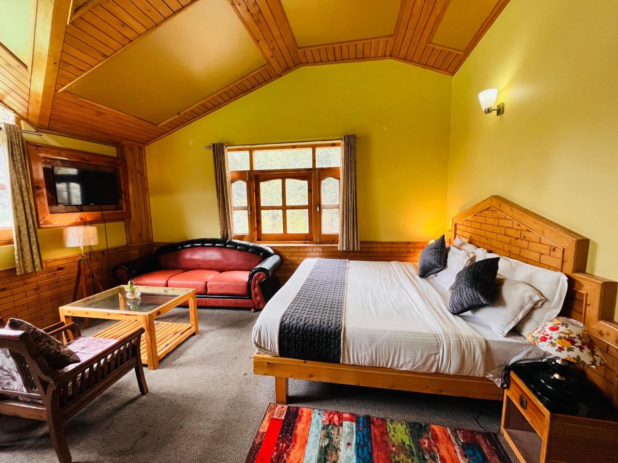 Hotel Hollywood Vibes #Riverview #Premium Rooms #Prime Location #Most Awarded #Parking #Top Rated #Open Terrace #Lawn #Best Selling Hotel In Manali Exterior photo