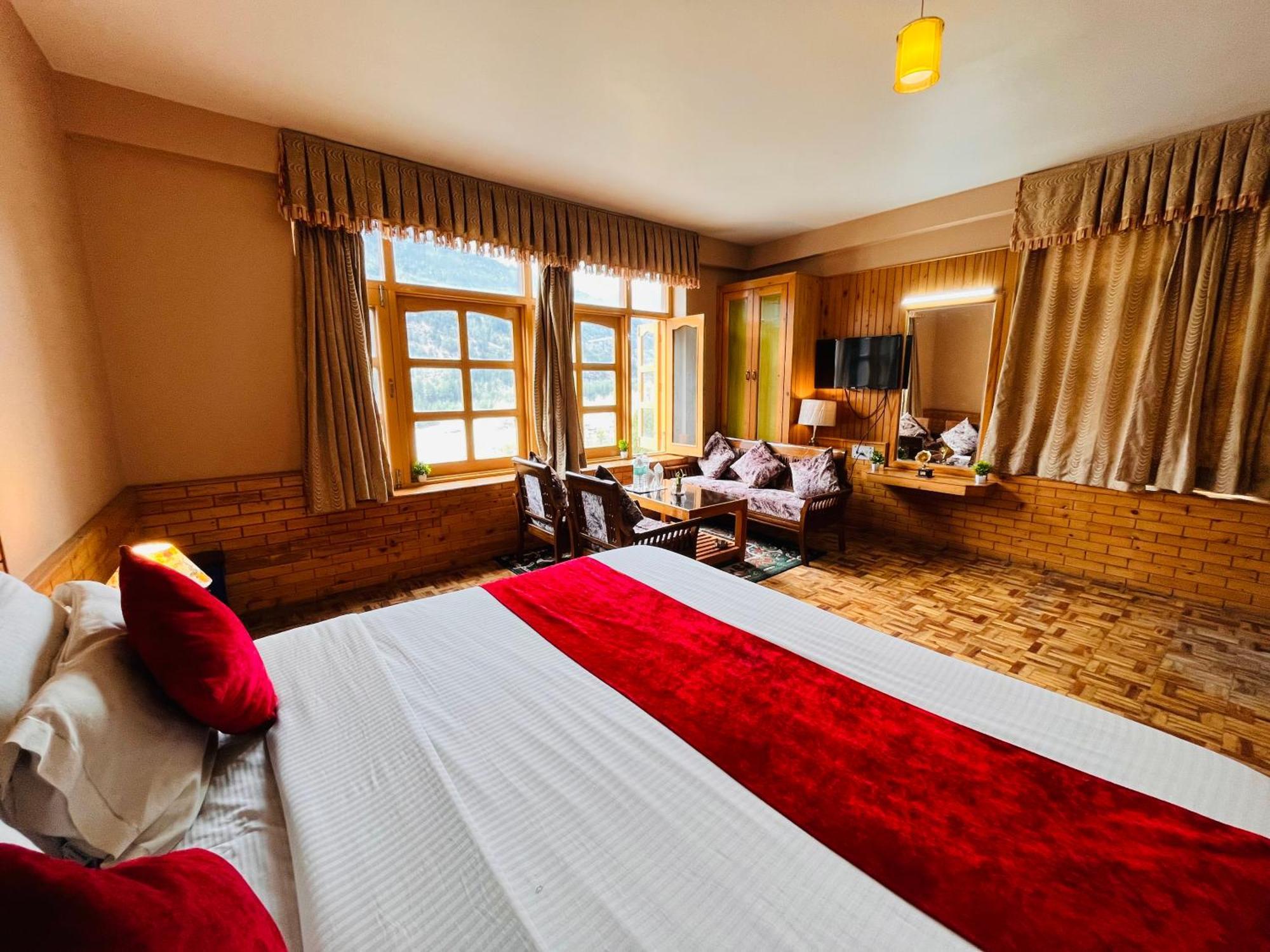 Hotel Hollywood Vibes #Riverview #Premium Rooms #Prime Location #Most Awarded #Parking #Top Rated #Open Terrace #Lawn #Best Selling Hotel In Manali Exterior photo