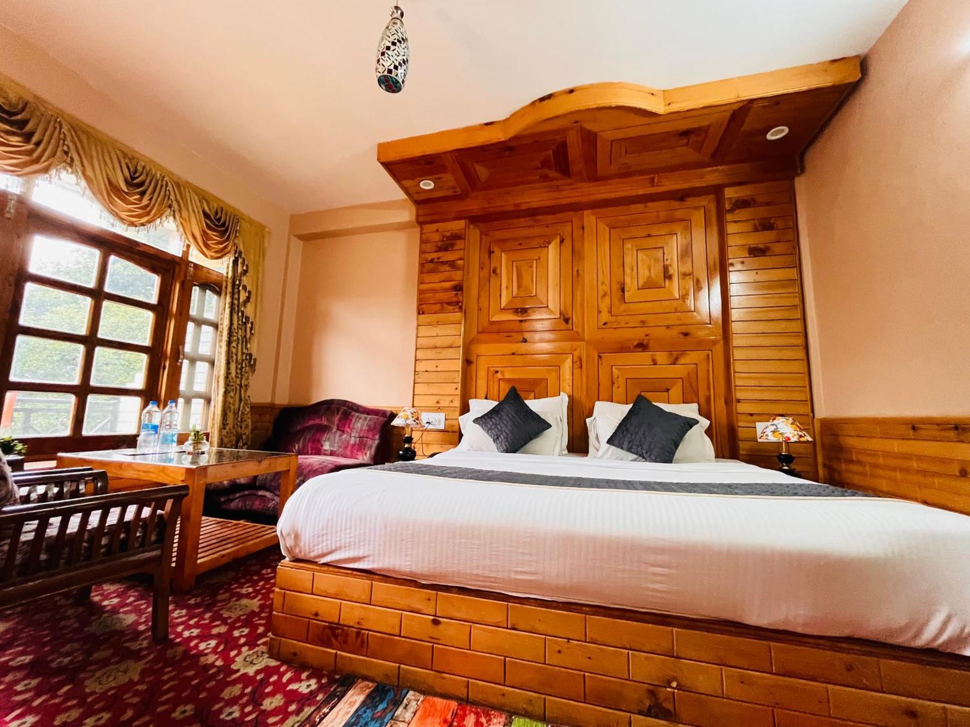Hotel Hollywood Vibes #Riverview #Premium Rooms #Prime Location #Most Awarded #Parking #Top Rated #Open Terrace #Lawn #Best Selling Hotel In Manali Exterior photo