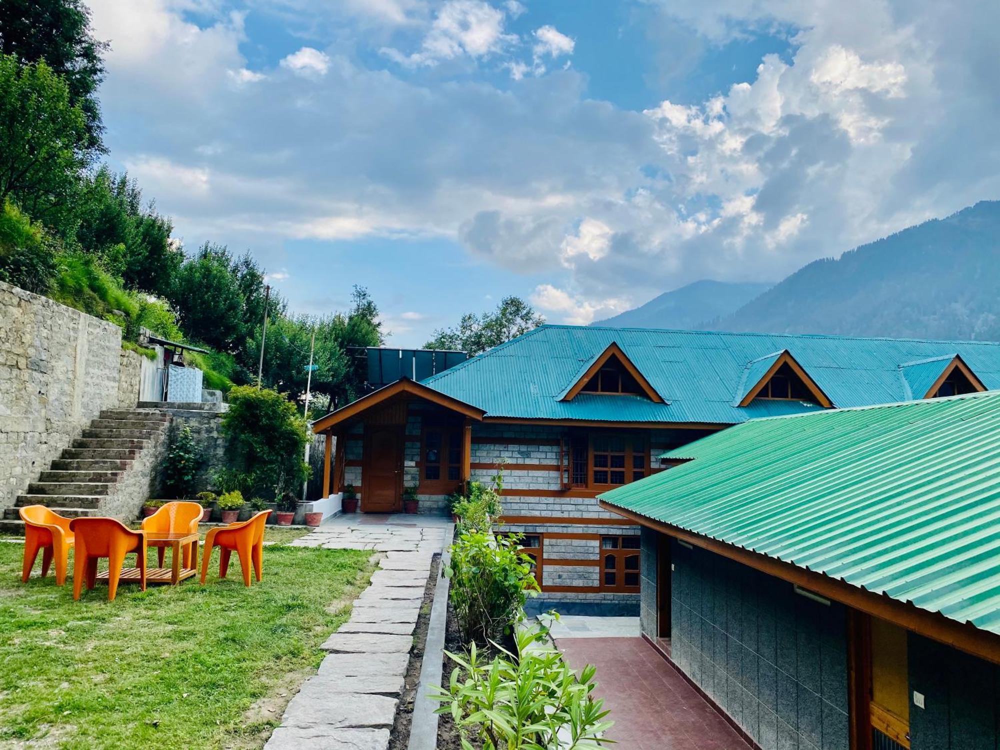 Hotel Hollywood Vibes #Riverview #Premium Rooms #Prime Location #Most Awarded #Parking #Top Rated #Open Terrace #Lawn #Best Selling Hotel In Manali Exterior photo